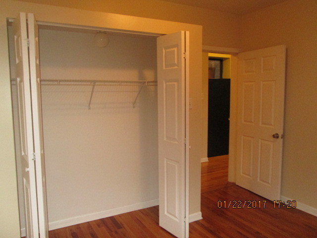 2405 E 72nd St #2, Chicago, IL 60649 photo 10