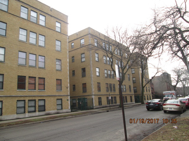2405 E 72nd St #2, Chicago, IL 60649 photo 3
