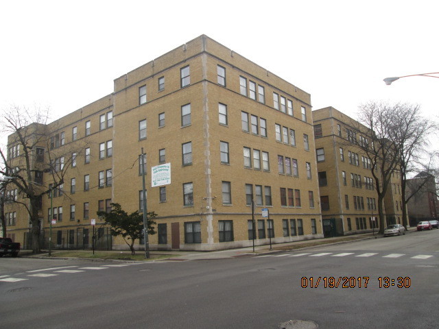 2405 E 72nd St #2, Chicago, IL 60649 photo 1