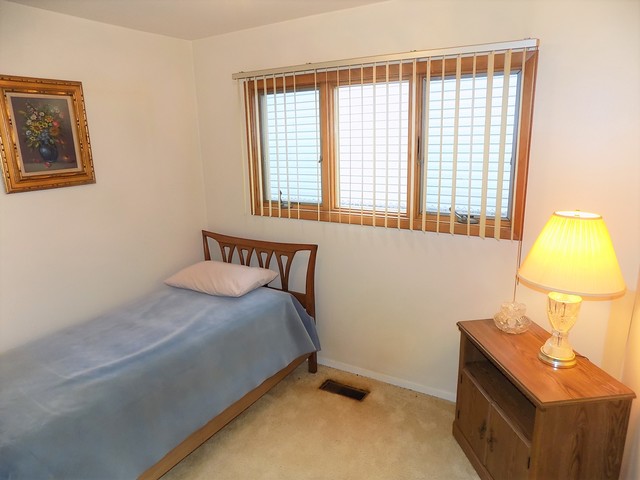 239 W Manchester Dr, Wheeling, IL 60090 photo 10