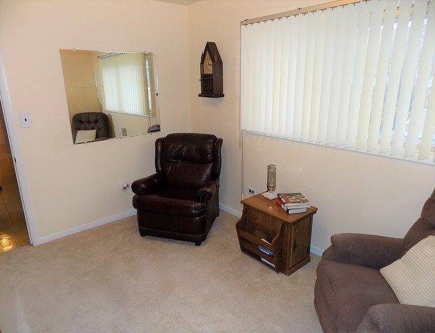 239 W Manchester Dr, Wheeling, IL 60090 photo 12