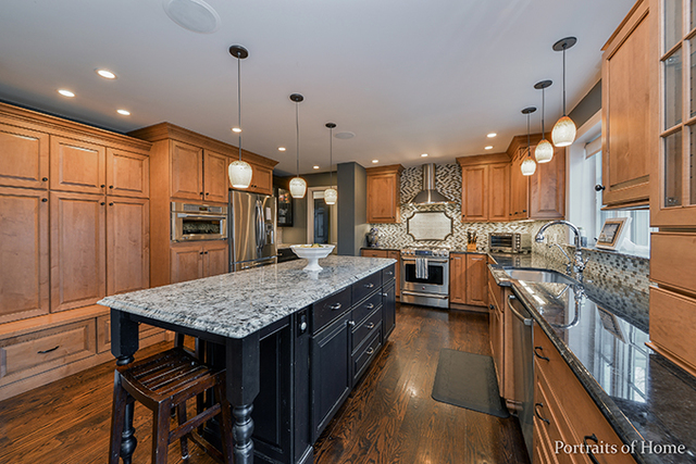 1304 Gamon Rd, Wheaton, IL 60189 photo 8