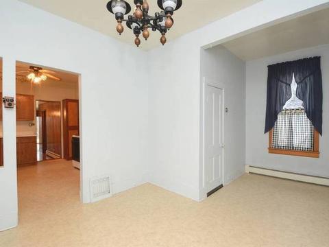 21 Guth St, East Dundee, IL 60118 photo 2
