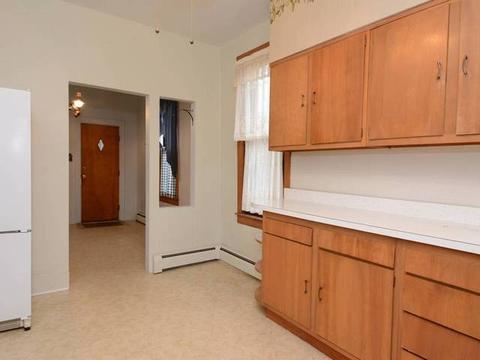 21 Guth St, East Dundee, IL 60118 photo 4