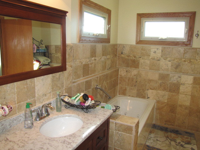 3903 Edgewater Dr, Hazel Crest, IL 60429 photo 18