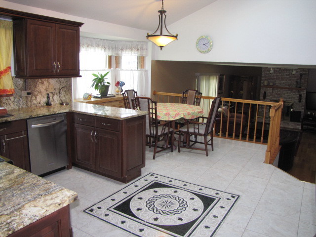 3903 Edgewater Dr, Hazel Crest, IL 60429 photo 11