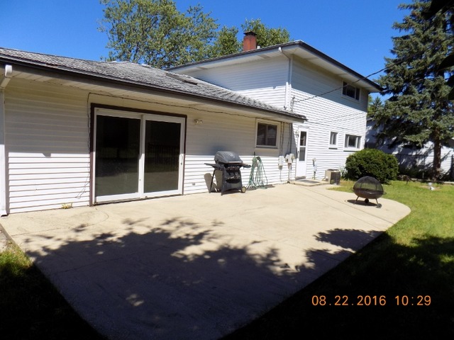 975 Arnold Ct, Des Plaines, IL 60016 photo 24