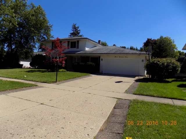 975 Arnold Ct, Des Plaines, IL 60016 photo 2