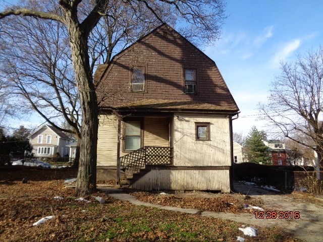615 Grace St, Elgin, IL 60120 photo 5