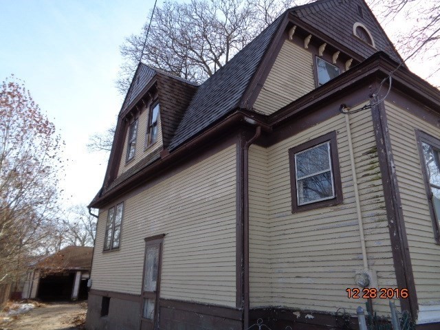 615 Grace St, Elgin, IL 60120 photo 4