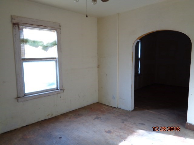 615 Grace St, Elgin, IL 60120 photo 7