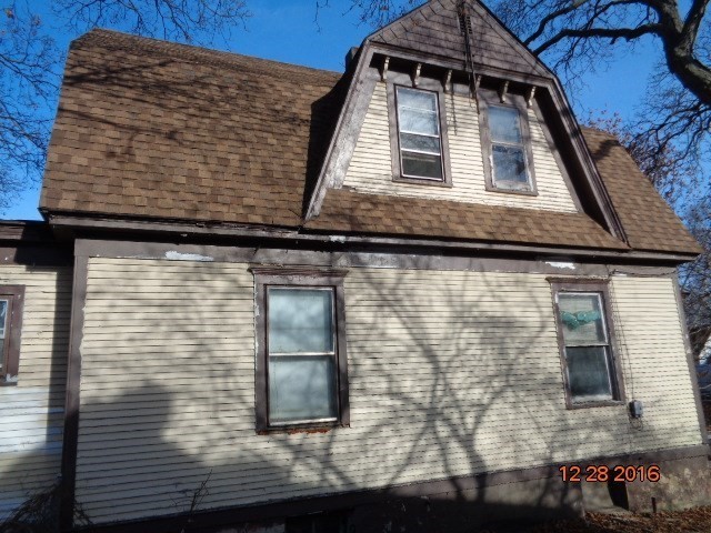 615 Grace St, Elgin, IL 60120 photo 3