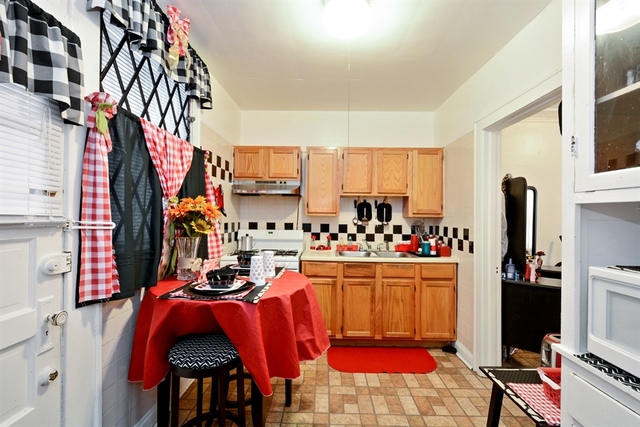 7515 S Eberhart Ave, Chicago, IL 60619 photo 3