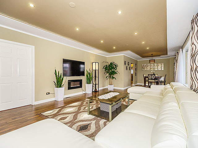 110 N Maple St, Addison, IL 60101 photo 5