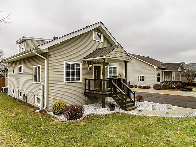 110 N Maple St, Addison, IL 60101 photo 1