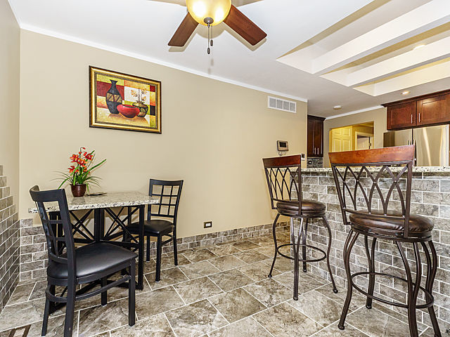 110 N Maple St, Addison, IL 60101 photo 10