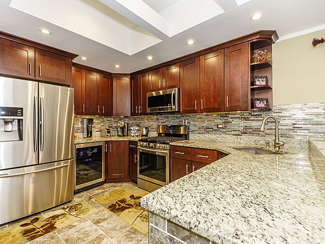 110 N Maple St, Addison, IL 60101 photo 8