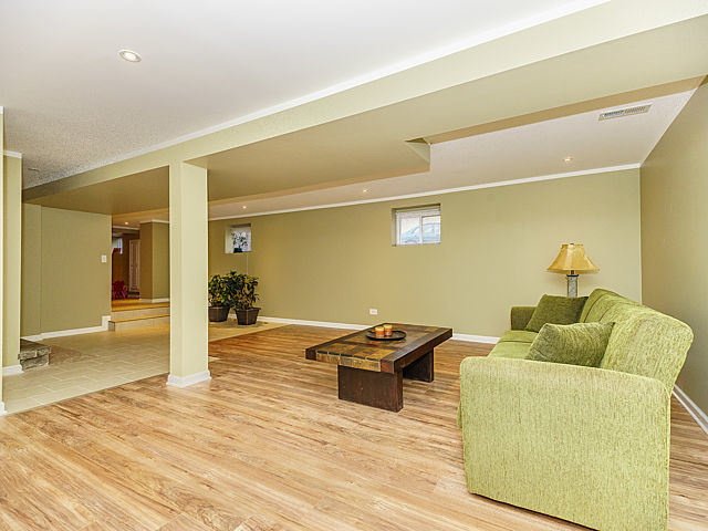110 N Maple St, Addison, IL 60101 photo 18