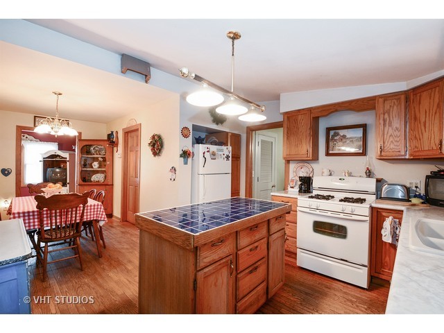 7129 S Oketo Ave, Bridgeview, IL 60455 photo 4