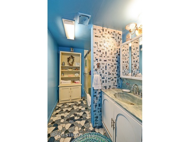 7129 S Oketo Ave, Bridgeview, IL 60455 photo 9