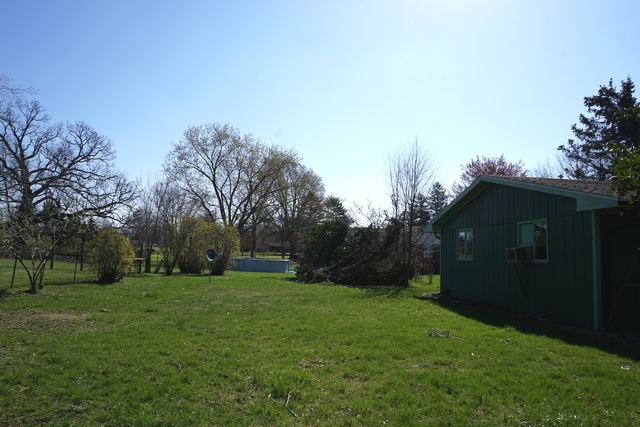 301 Cherokee Dr, Georgetown, IL 61846 photo 4