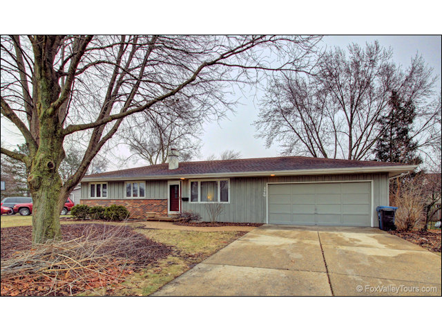1960 Opal Dr, Aurora, IL 60506 photo 1