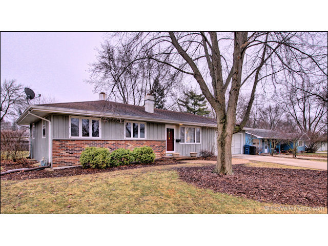 1960 Opal Dr, Aurora, IL 60506 photo 2
