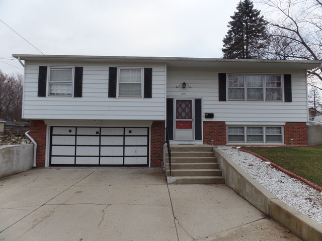 801 Bent St, Elgin, IL 60120 photo 1