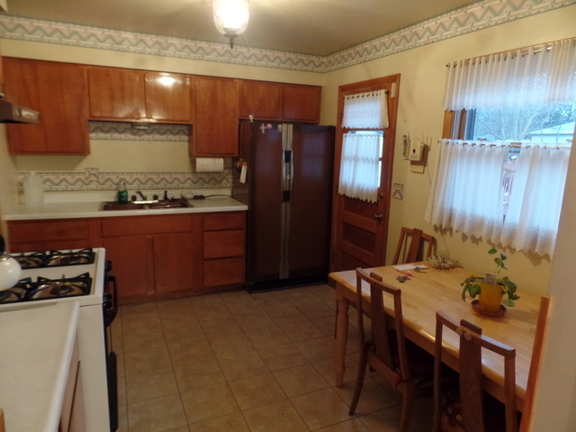 801 Bent St, Elgin, IL 60120 photo 7