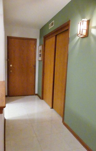 1685 Mill St #606, Des Plaines, IL 60016 photo 2