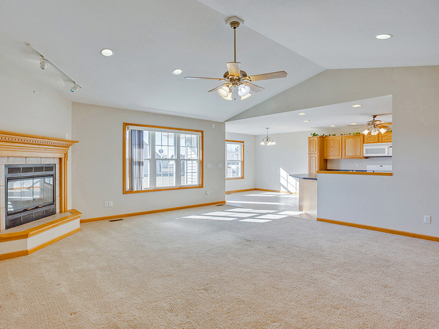 607 Folsom Ct, Sidney, IL 61877 photo 8