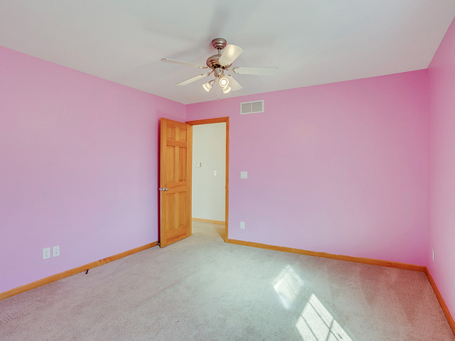 607 Folsom Ct, Sidney, IL 61877 photo 9