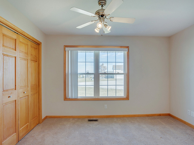 607 Folsom Ct, Sidney, IL 61877 photo 14