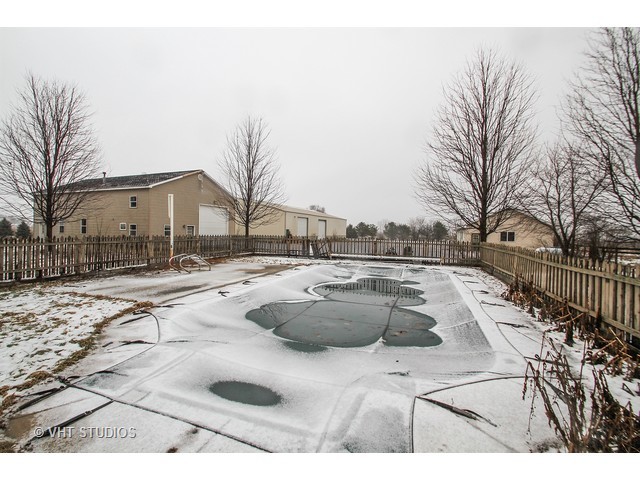 7014 Alden Rd, Harvard, IL 60033 photo 2