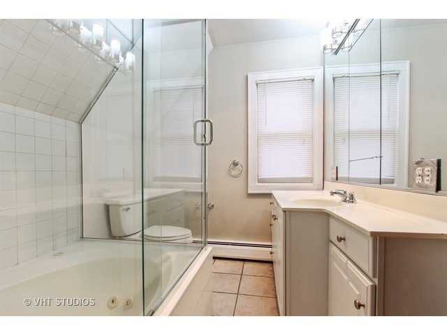 219 E May St, Elmhurst, IL 60126 photo 8