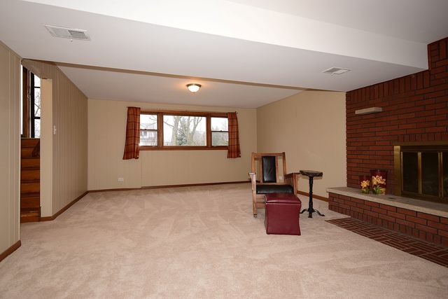 401 Maple Ln, Darien, IL 60561 photo 18