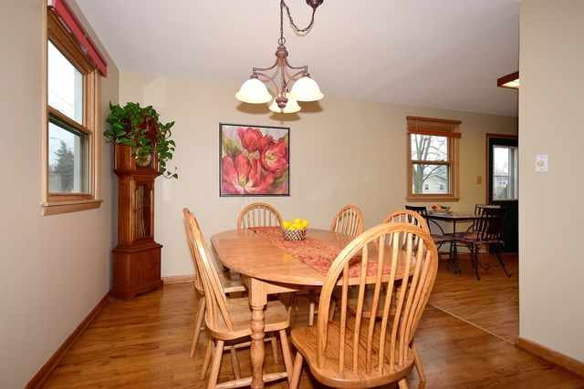 401 Maple Ln, Darien, IL 60561 photo 5