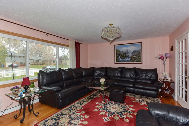 224 S Beverly St, Wheaton, IL 60187 photo 4