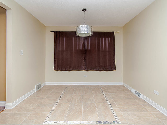 156 E 122nd St, Chicago, IL 60628 photo 5