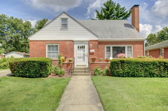 908 W White St, Champaign, IL 61821 photo 1