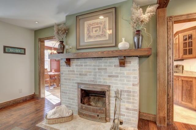 449 Macon St, Bement, IL 61813 photo 9