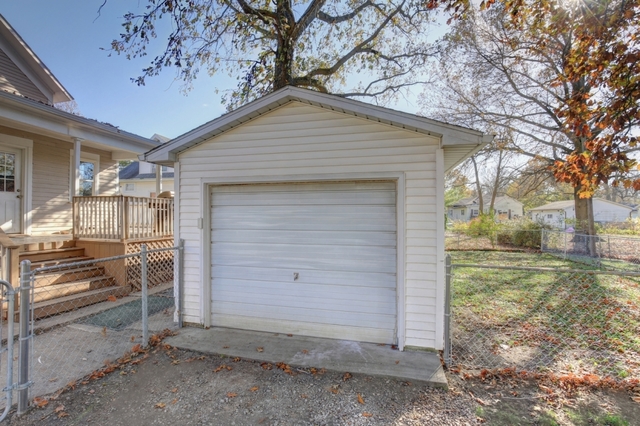 449 Macon St, Bement, IL 61813 photo 24