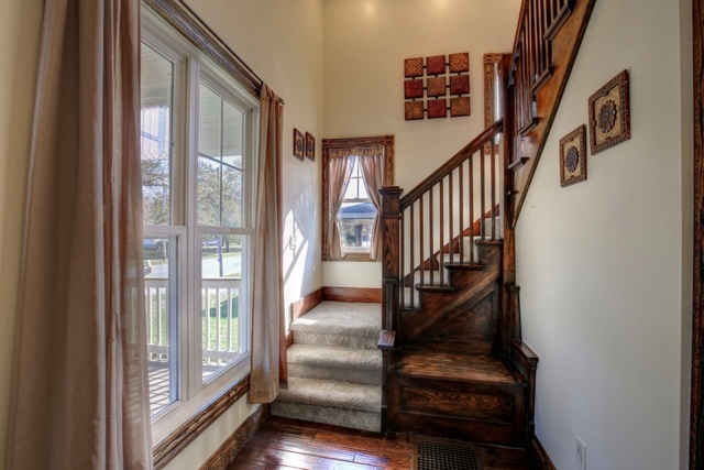 449 Macon St, Bement, IL 61813 photo 4