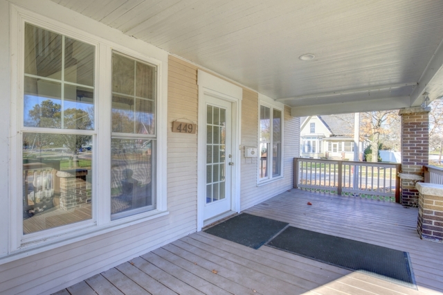 449 Macon St, Bement, IL 61813 photo 3