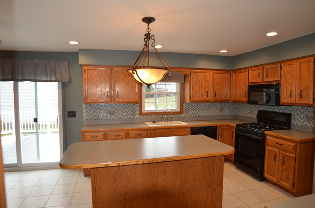 1 Cebula Ct, Bolingbrook, IL 60440 photo 4