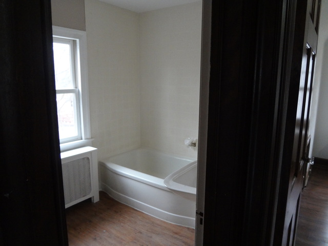 433 Illinois Ave, Elgin, IL 60120 photo 6