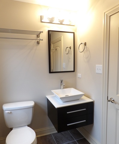11419 S Emerald Ave, Chicago, IL 60628 photo 13