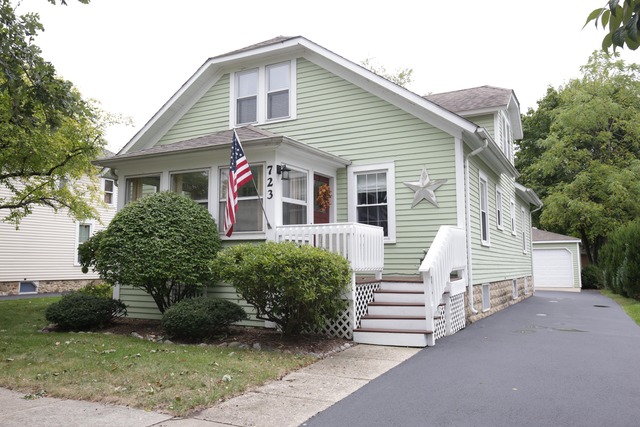723 Oregon Ave, West Dundee, IL 60118 photo 1