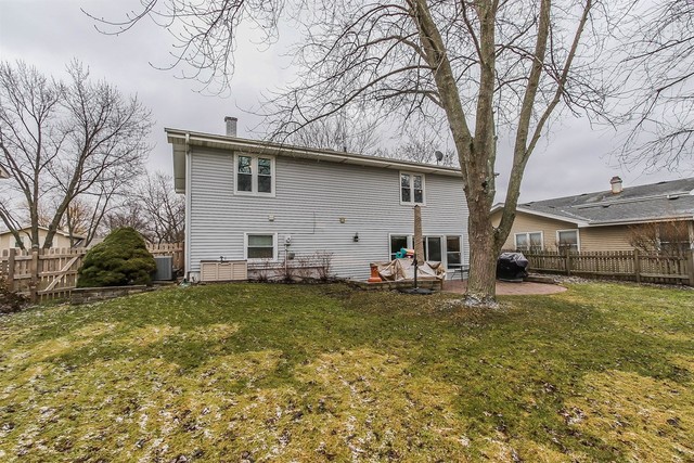 1410 Meyer Rd, Hoffman Estates, IL 60169 photo 25