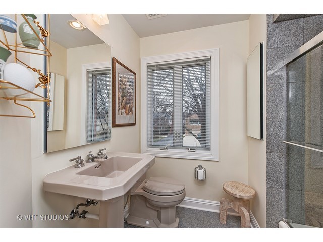 9537 Springfield Ave, Evanston, IL 60203 photo 17